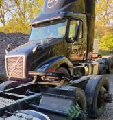 2020 VOLVO VNL D13 DAY CAB SEMI TRUCK VOLVO D13 DIESEL, AUTOMATIC, TANDEM AXLE, FLEET SPEC TRACTOR