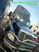 2019 FREIGHTLINER CASCADIA DAY CAB - DETROIT DD15 - TANDEM AXLE CLASS 8 HIGHWAY TRACTOR