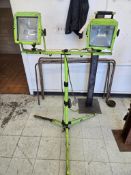 PORTABLE HEAVY-DUTY DUAL HEAD HALOGEN PROJECT WORK LIGHT W/ ADJUSTABLE TELESCOPING TRIPOD