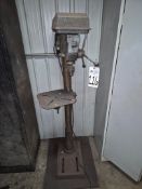DELTA 17-900 FLOOR DRILL PRESS - 16-1/2