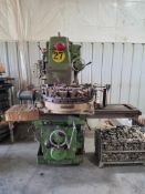 KEARNEY & TRECKER (MILWAUKEE) HEAVY-DUTY VERTICAL MILLING MACHINE WITH INTEGRATED ROTARY TABLE