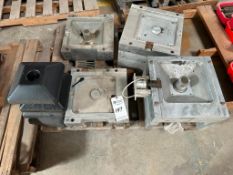 COME PLAY PRODUCTS CO. PLASTIC INJECTION MOLD CORE SET FOR BASKETBALL HOOP TOY BASES