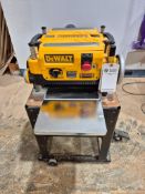 2017 DEWALT DW735 13" THICKNESS PLANER - 15A, 2-SPEED, INCLUDES MOBILE STAND