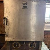 BLUE M STABIL-THERM INDUSTRIAL POWDER COATING LABORATORY OVEN – MODEL OV-510A-1