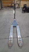 INDUSTRIAL PALLET JACK