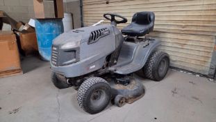 CRAFTSMAN LT 2000 RIDING LAWN MOWER