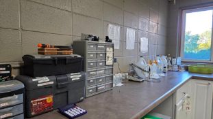 COLLECTION OF LAB EQUIPMENT