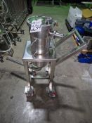 STAINLESS STEEL SANITARY LIQUID FILTER HOUSING WITH BASKET STRAINER ON ROLLING CART