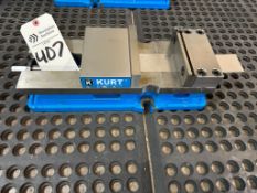 KURT HD690 6