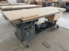 Cabinet table saw