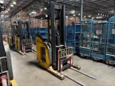 Narrow Aisle Reach Truck