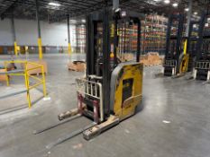 Narrow Aisle Reach Truck