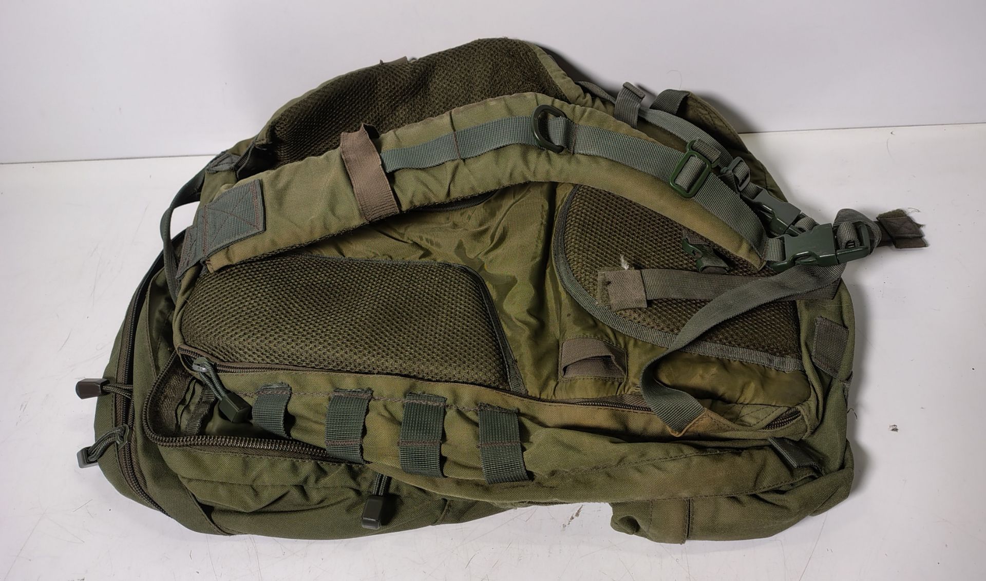 Mixed bags - rucksacks, holdalls - may require repair or be as spares - 139kg - Image 4 of 7