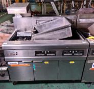 Frymaster FMRE217CSC (SN: 1611NI0011) 3 door stainless steel twin tank quad basket electric fryer