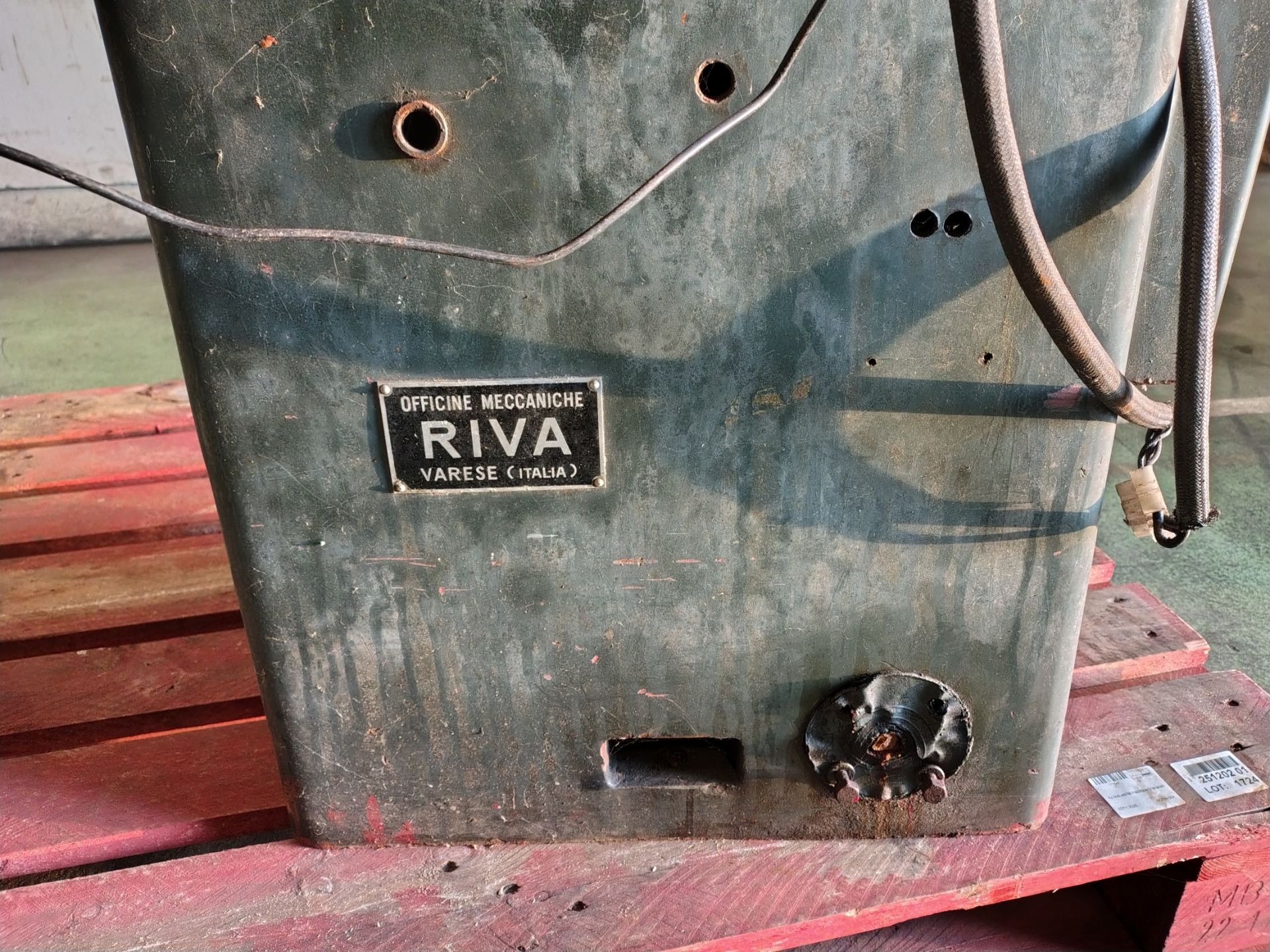 Regiva horizontal & vertical milling machine - 415V - This has been tested and does power up (inform - Image 8 of 16