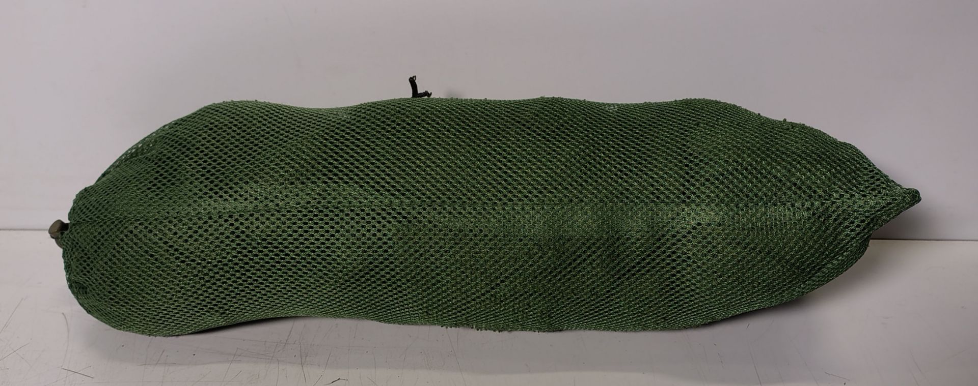 300x British Army combat towels - mixed types and mixed sizes - Image 9 of 13