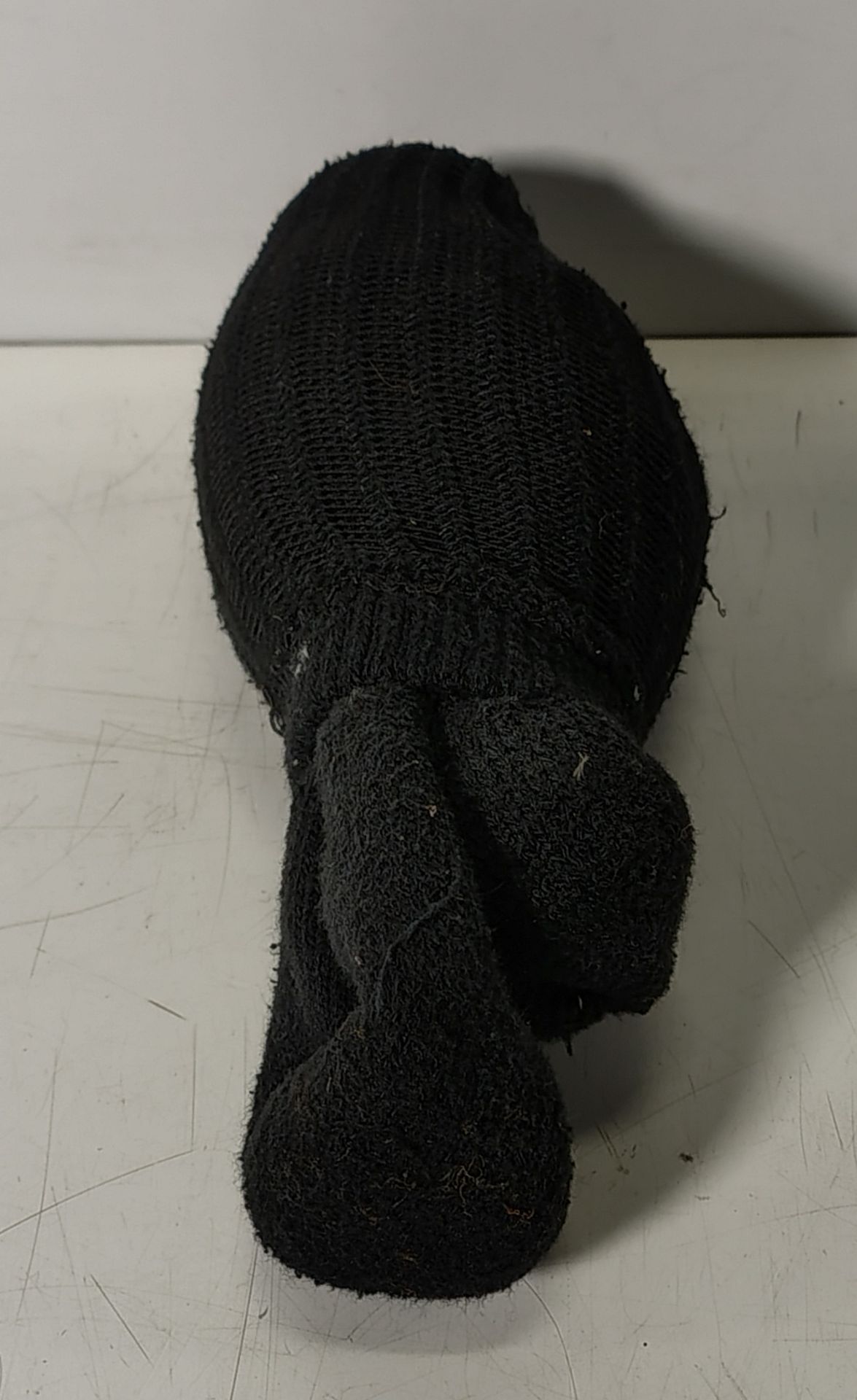 Various mixed socks - various sizes - paired & unpaired - unknown quantity - 140kg - Image 8 of 9
