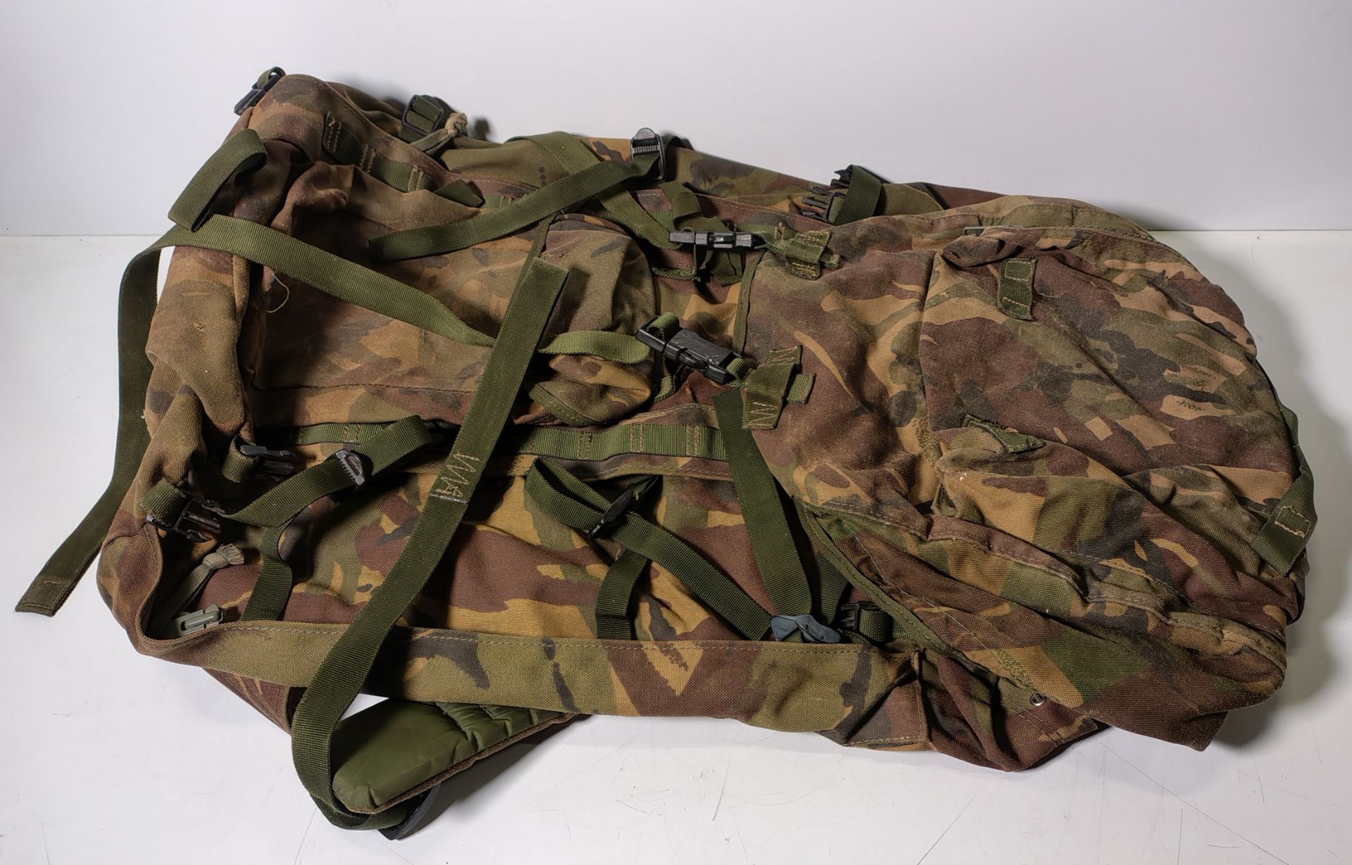 Mixed bags - rucksacks, holdalls - may require repair or be as spares - 130kg - Image 8 of 12