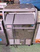 Scotsman EC 176 Easy-fit stainless steel ice machine - LOOSE REAR PANEL AND DAMAGED TOP RIGHT CORNER
