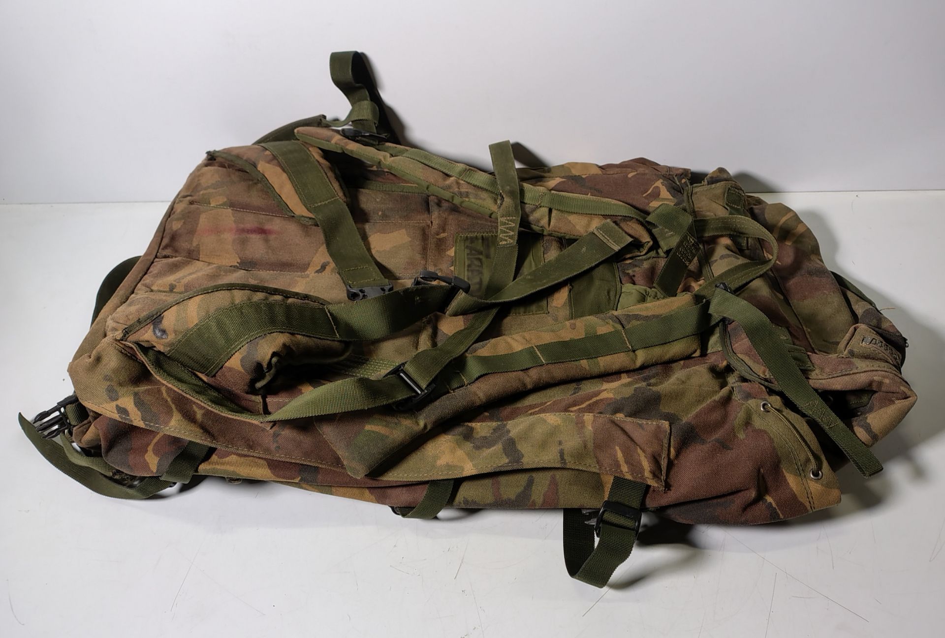 Mixed bags - rucksacks, holdalls - may require repair or be as spares - 130kg - Image 10 of 12