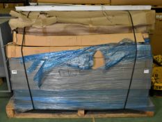 Approximately 30x halogen light fittings - mixed types and sizes