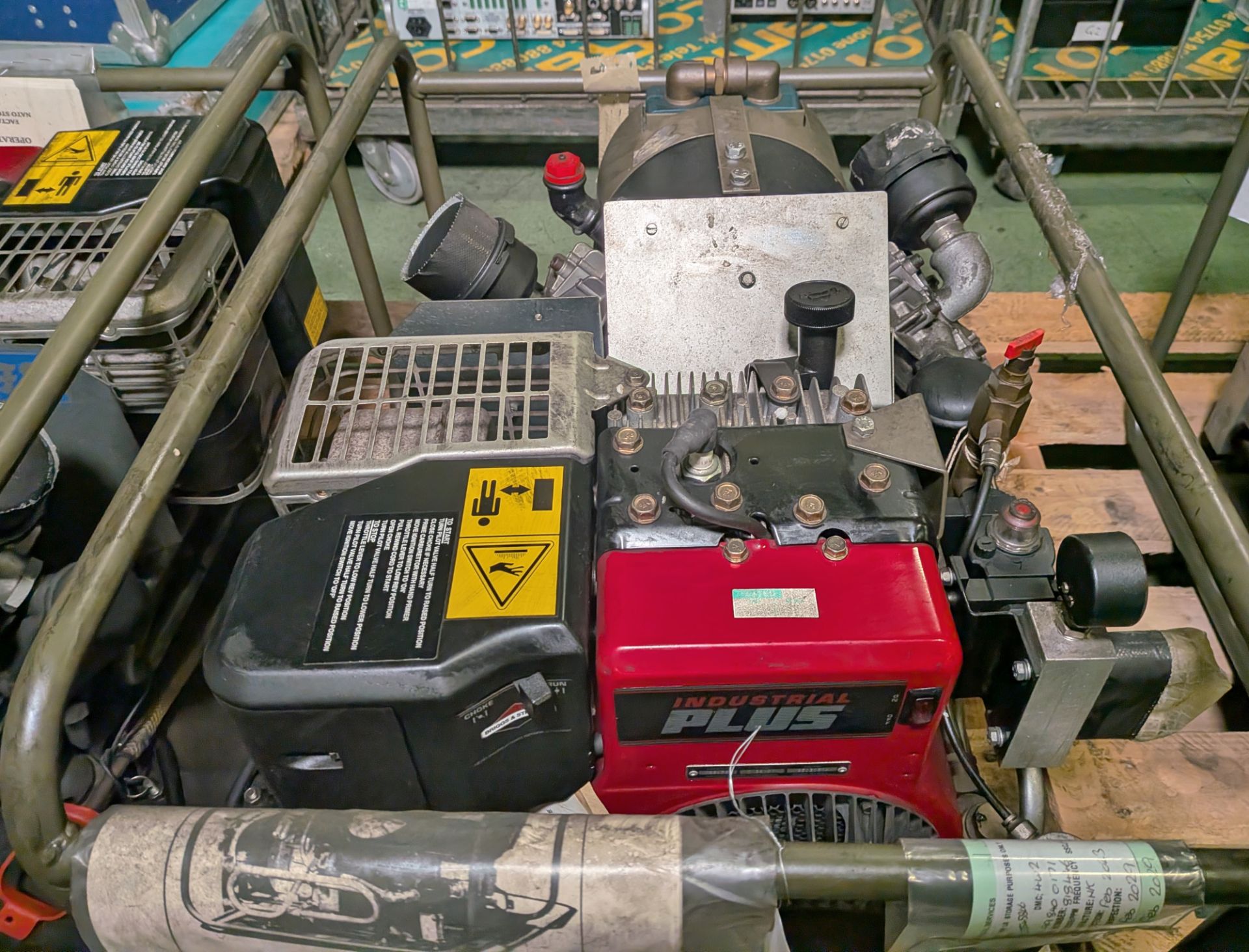 Factair FLF16P Briggs and Stratton powered air compressor - Serial no. 818448 - Image 3 of 5