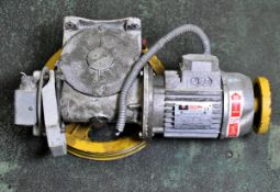 Isgev ALS 71B electric triple phase motor with attached reduction gearbox - Serial no. 1380234