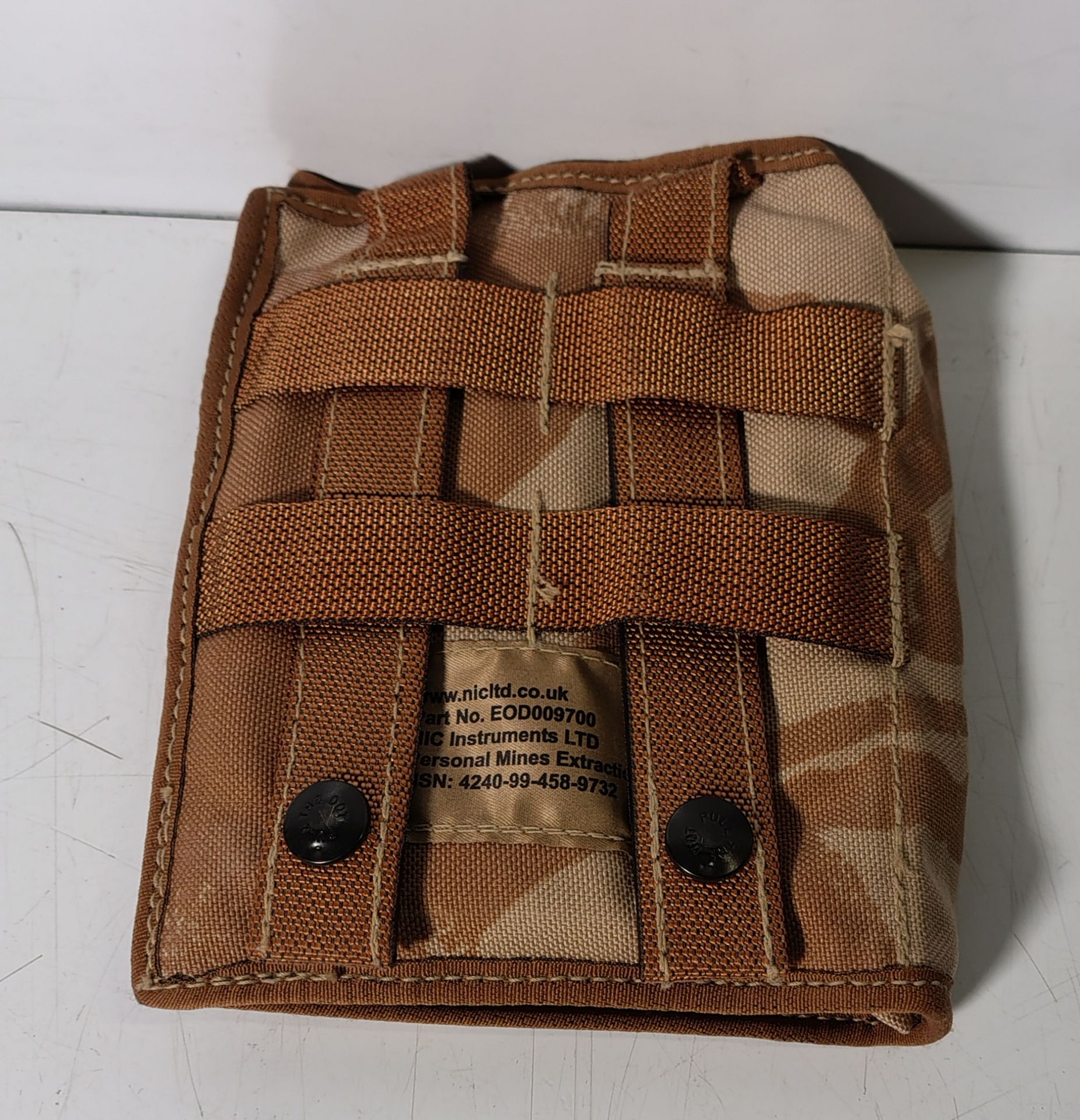 Various types of ex-military desert accessories - 154kg – may require repair/be incomplete - Image 4 of 15