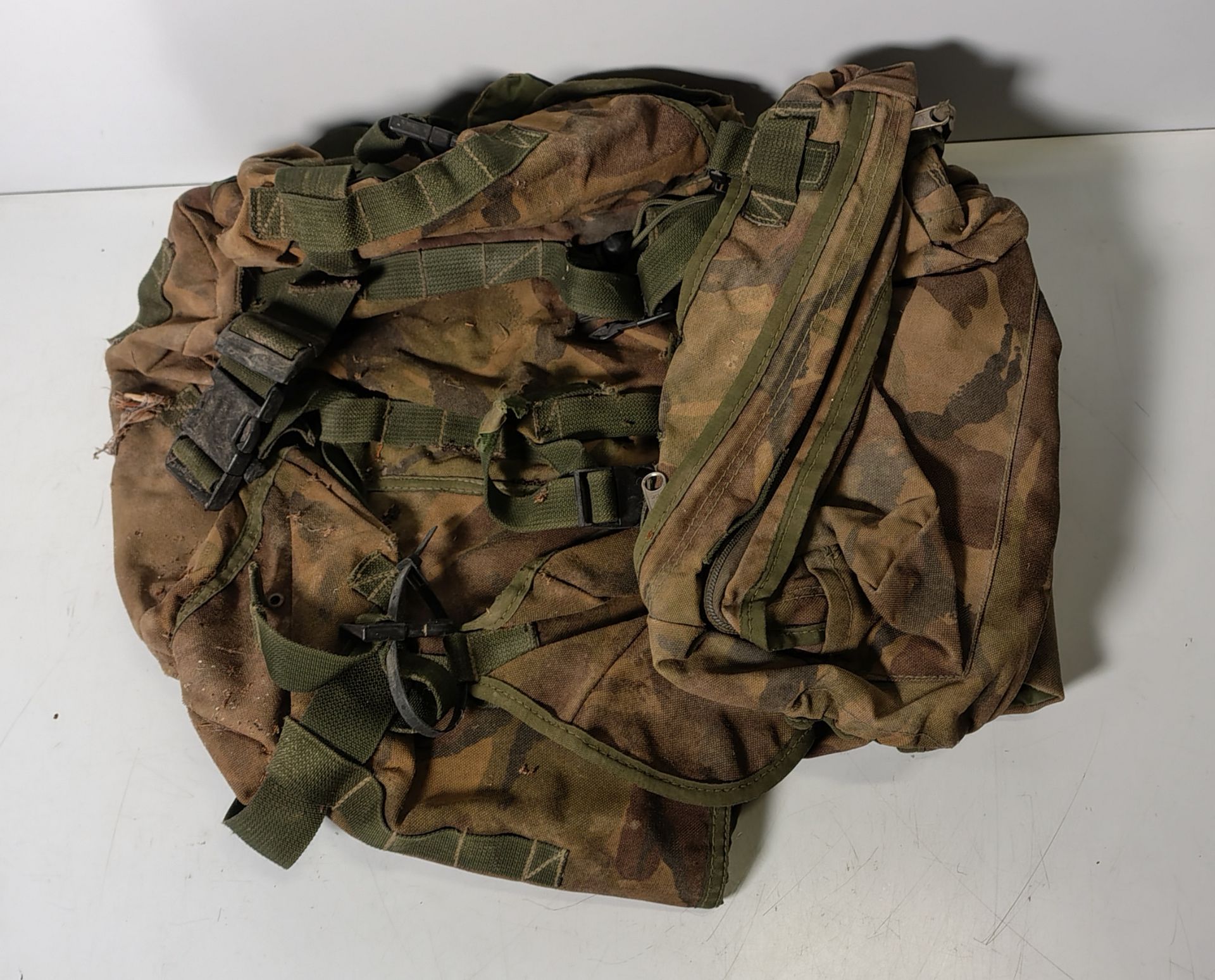 Mixed bags - rucksacks, holdalls - may require repair or be as spares - 114kg - Image 8 of 10