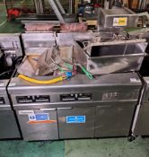 Frymaster FMJ250ESC (SN: 1706GI0019) 3 door stainless steel twin tank quad basket electric fryer