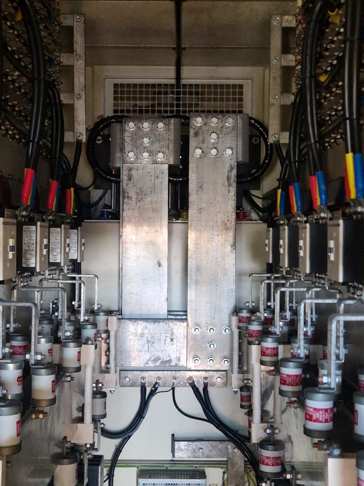 Crestchic Loadbanks 3097kW reactive load bank & twin axle trailer - full details in the desc. - Image 36 of 37