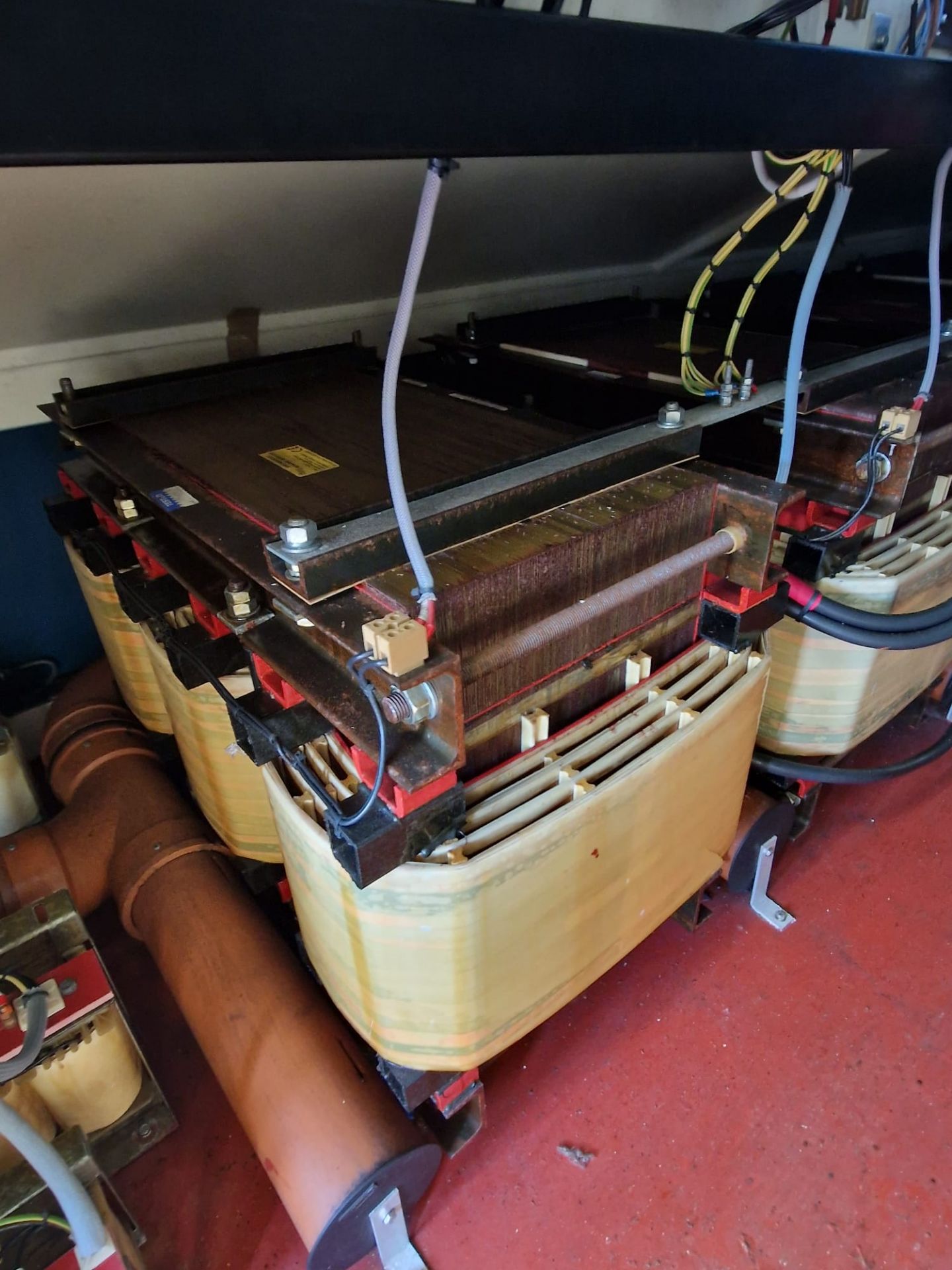 Crestchic Loadbanks 3097kW reactive load bank & twin axle trailer - full details in the desc. - Image 24 of 37