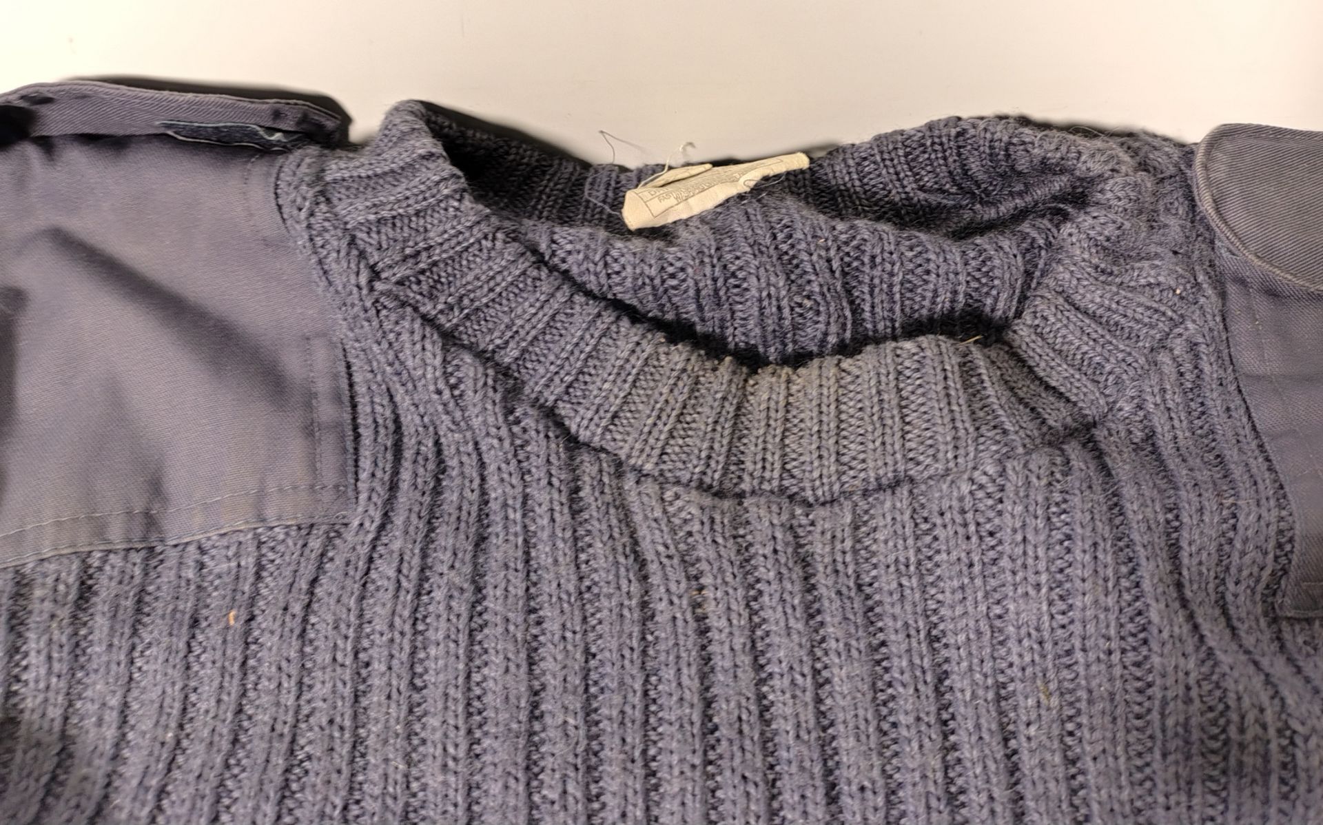 Various types of ex-military clothing - 200kg - may require repair or be as spares - Image 2 of 9