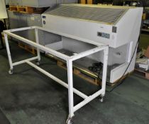 Bassaire horizontal laminar flow cabinet 1.8M with white stand