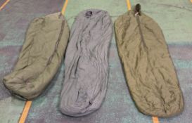 30x Medium weight sleeping bags - various types - may include arctic