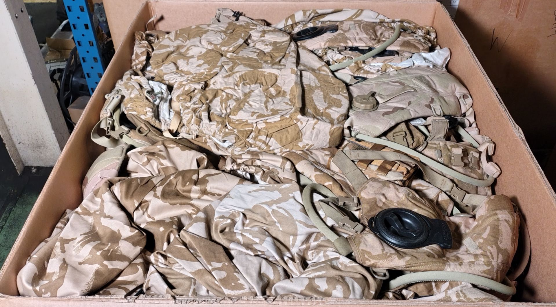 Various types of ex-military desert accessories - 154kg – may require repair/be incomplete - Image 15 of 15