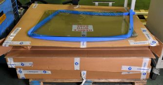 3x Dennis Eagle toughened glass panels - No 1058678#DE - L 960 x H 700mm