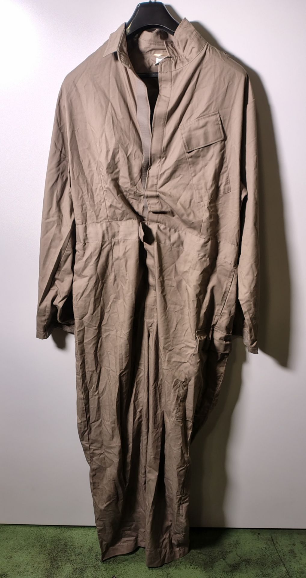 Various types of ex-military clothing - 200kg - may require repair or be as spares - Image 5 of 9