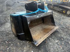 Remu XO2150 excavator screening bucker - year 2022 - bucket in excellent condition with new blade