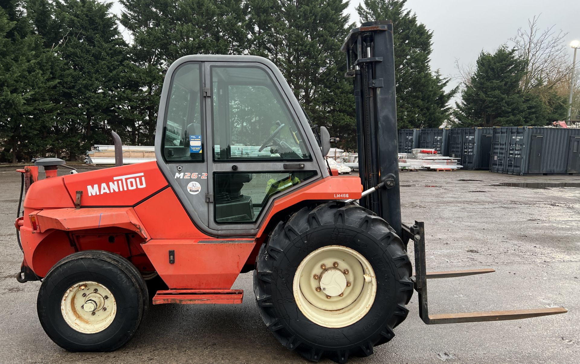 Manitou M26-2 rough terrain forklift - 2002 model - 2560 hours - full details in the description - Image 3 of 31