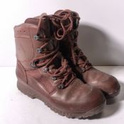 100x Pairs of Grade 2 Various combat boots - may include - Magnum, YDS, Haix - mixed sizes