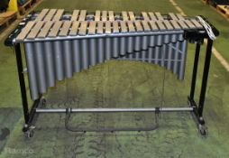 Premier Vibe Speed vibraphone - W 1370 x D 740 x H 840mm