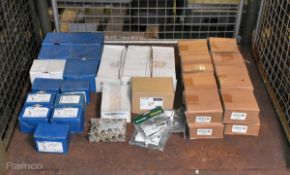 Workshop consumables - Renold SD 16B-1 offset chain link, hex bush, spring/beam/edge clips