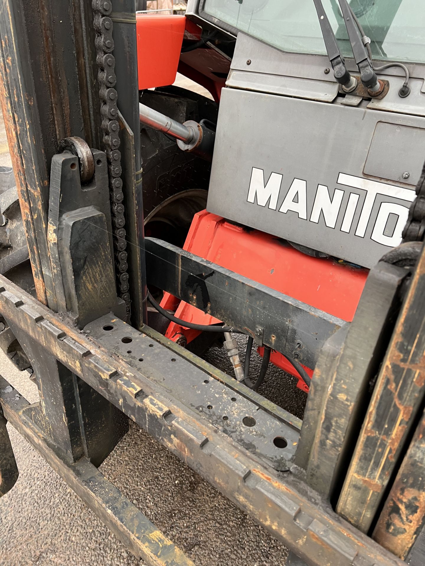 Manitou M26-2 rough terrain forklift - 2002 model - 2560 hours - full details in the description - Image 12 of 31