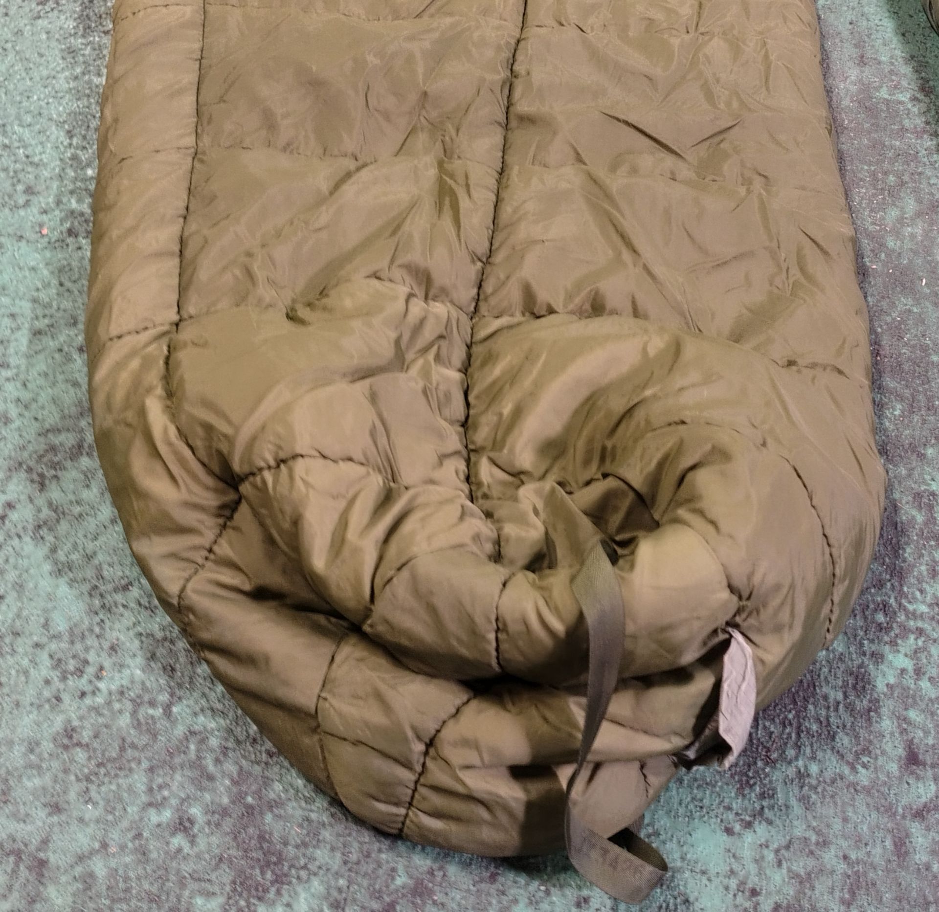 30x Medium weight sleeping bags - various types - may include arctic - Image 3 of 12