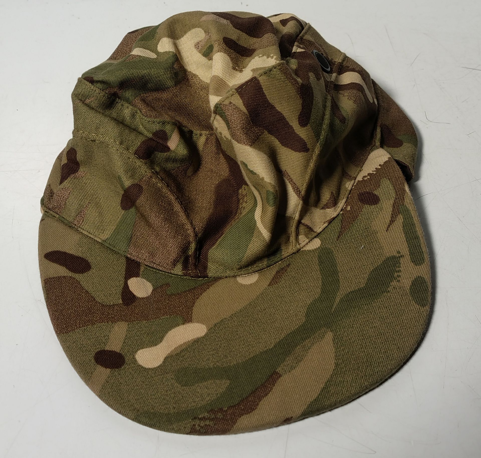 Various types of ex-military hardware and accessories - 120kg – may require repair/be incomplete - Image 13 of 18