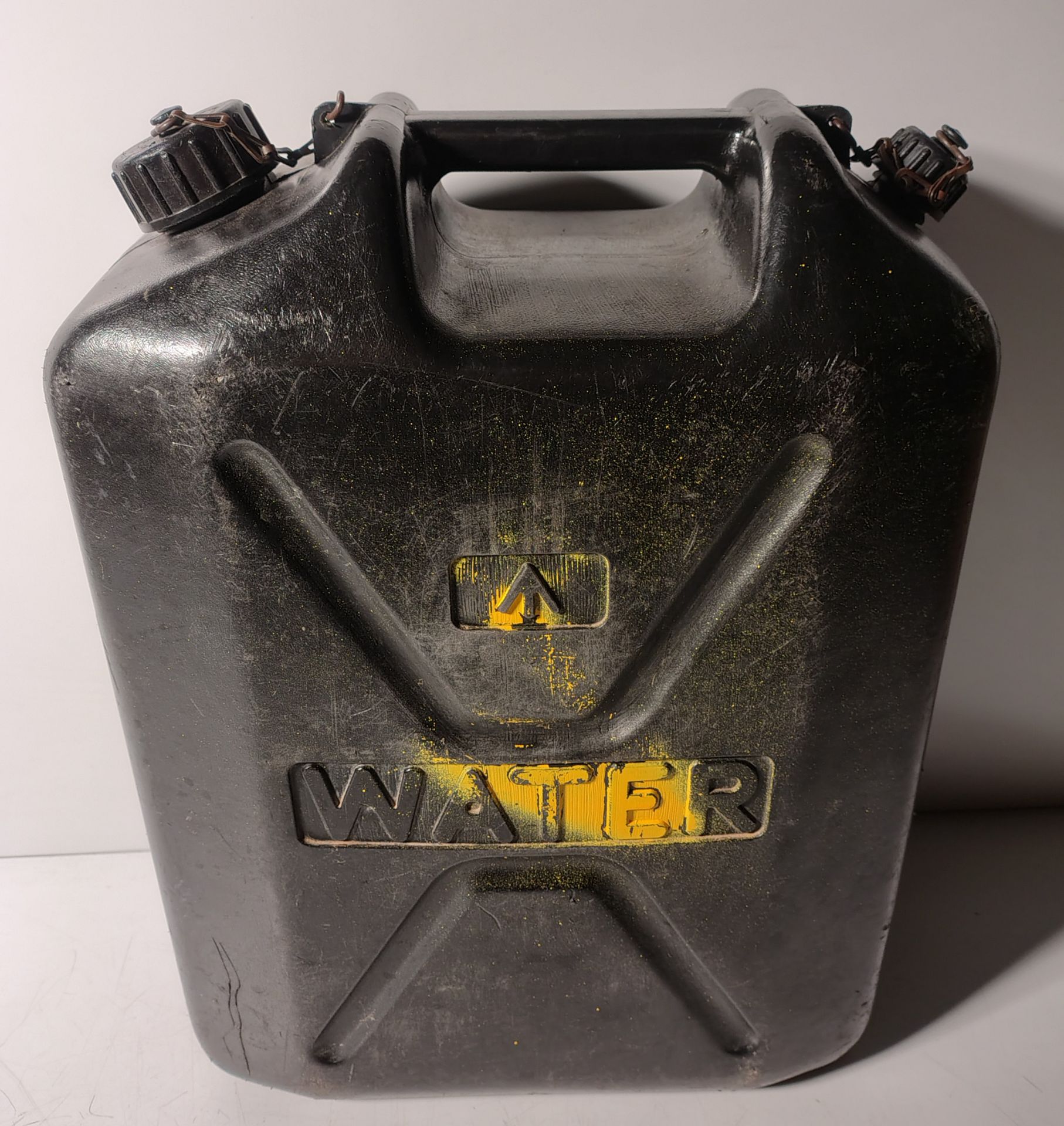 Various types of ex-military hardware and accessories - 120kg – may require repair/be incomplete - Image 16 of 18