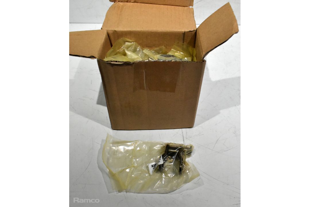 Workshop consumables - Renold SD 16B-1 offset chain link, hex bush, spring/beam/edge clips - Image 7 of 9