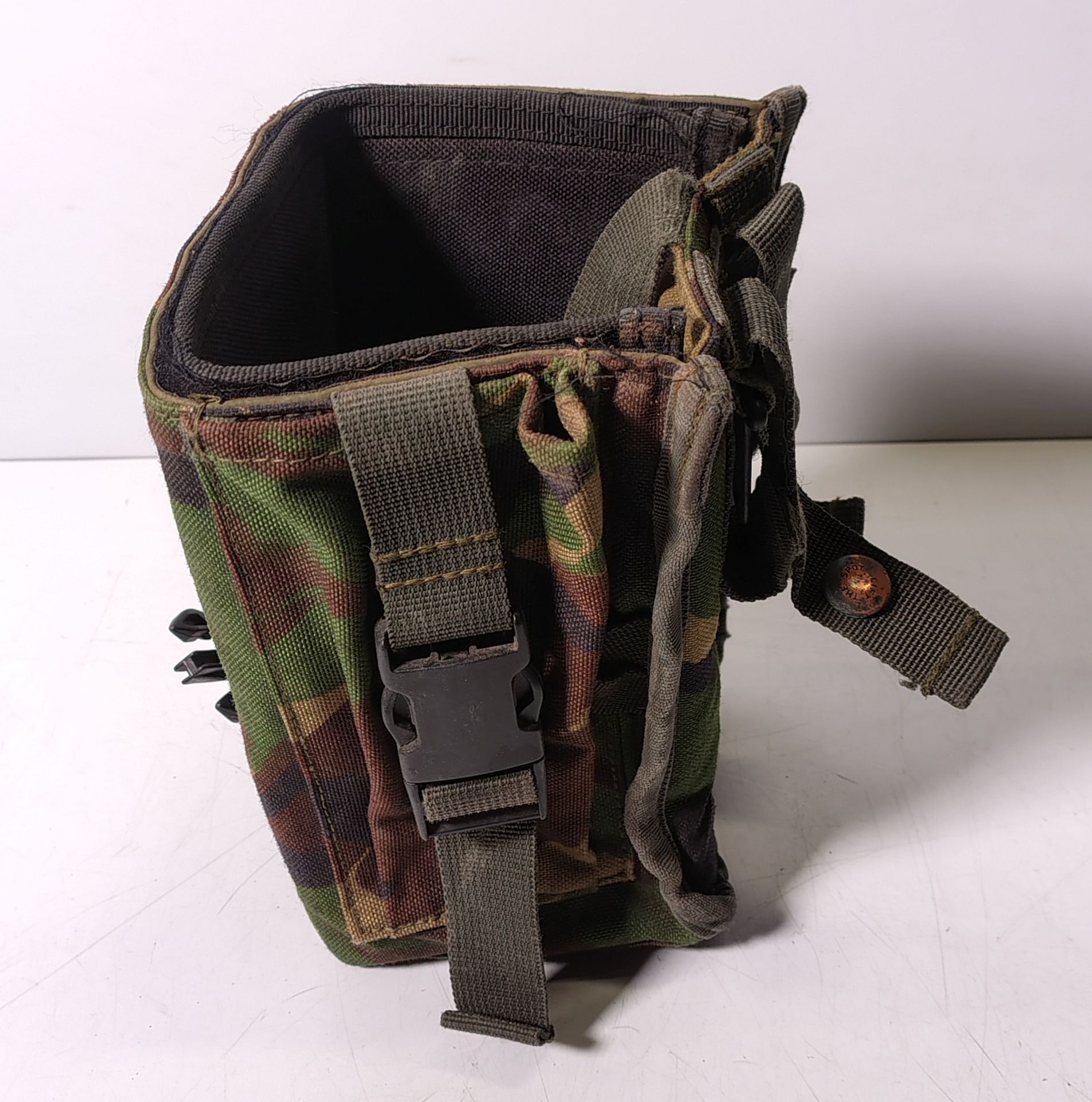 Various types of ex-military DPM accessories - 145kg – may require repair/be incomplete - Image 12 of 27
