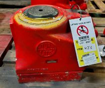 Tangye Hydra Model 6100 Lite hydraulic jack - max capacity 100 tonnes